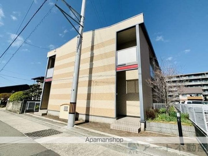 レオパレスグランドカメリアⅦ110の外観