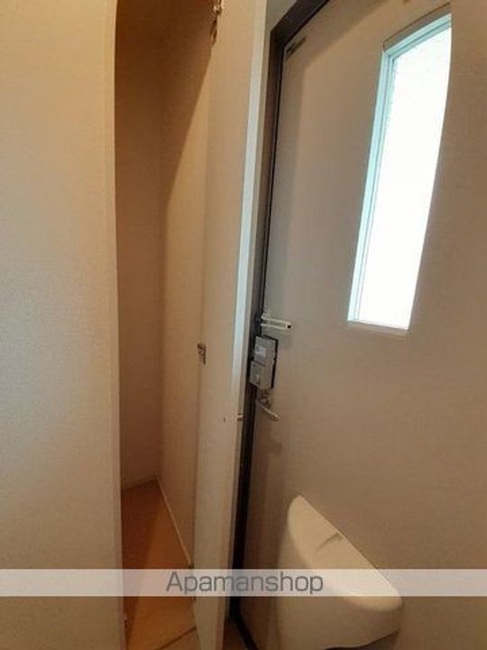 神奈川県横浜市泉区和泉中央南2丁目の賃貸アパートの内装