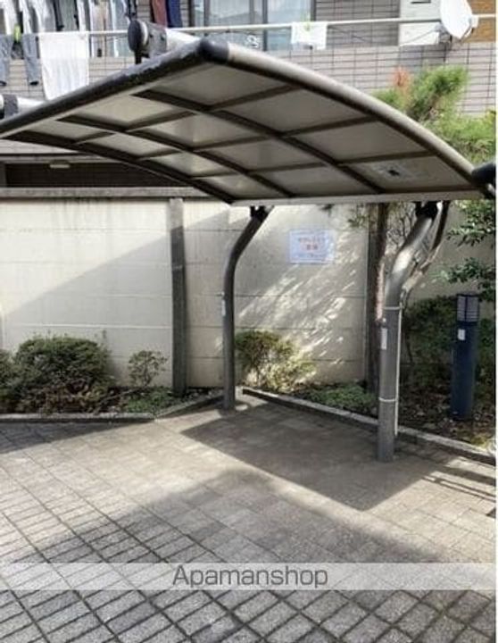 東京都杉並区和泉2丁目の賃貸マンションの外観