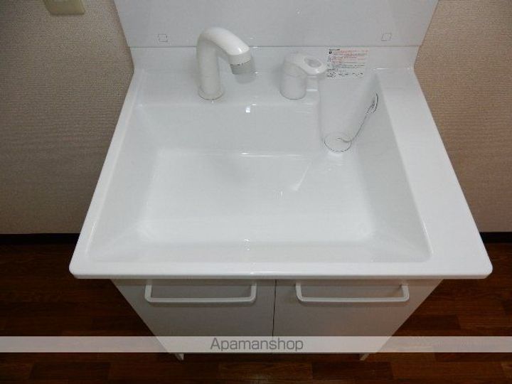 岡山県岡山市北区三野3丁目の賃貸マンションの内装