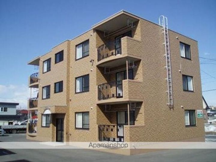 ピュアライフ宝来Ⅲ1Bの外観