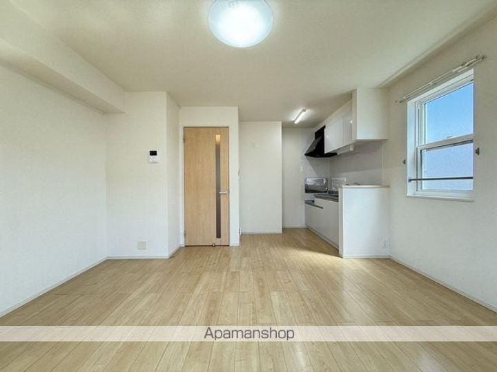 北海道函館市鍛治1丁目の賃貸アパートの内装