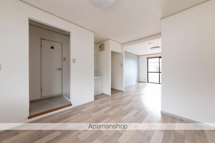 アルカディア屋島A・BA201の居間