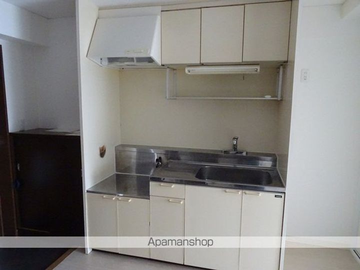 ヤマコ遠見塚の内装