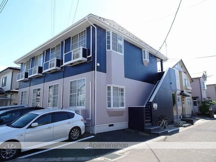 ホワイトキャッスル遠見塚9番館の外観