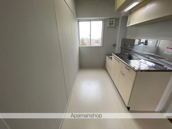 ヴィラナリー志度 3号棟302の内装