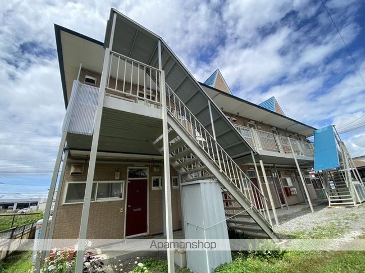 万代パレス105の外観