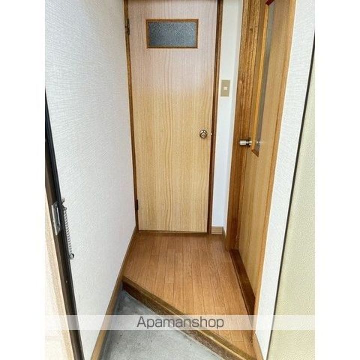 コーポ並木202の玄関