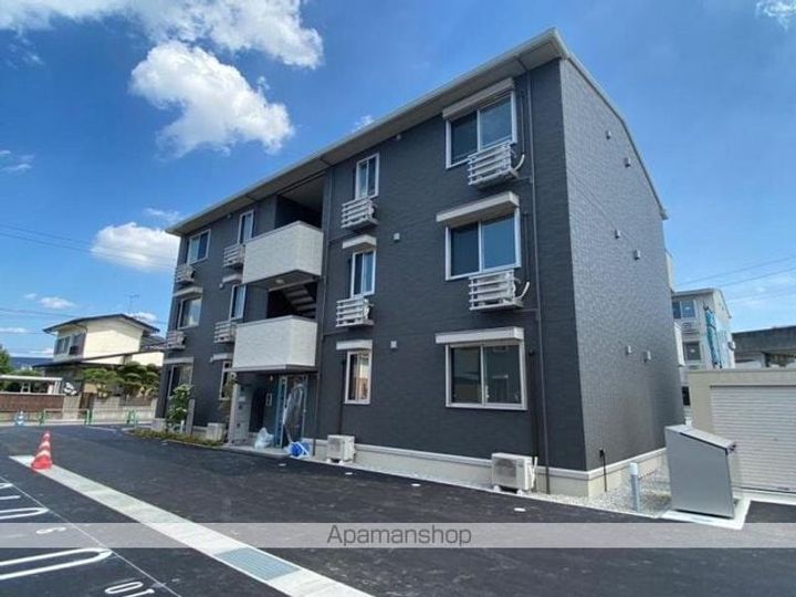 香川県高松市東山崎町の賃貸アパートの外観