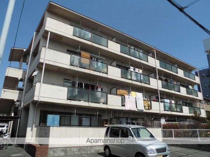 カーサ三国ヶ丘の外観