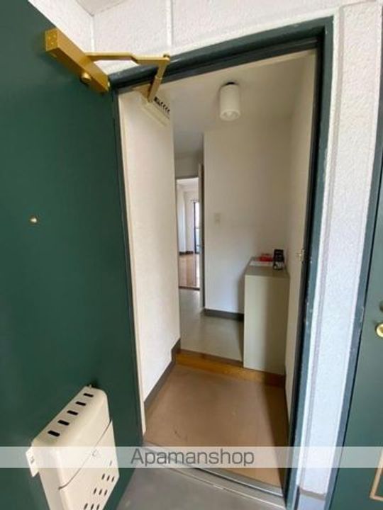 香川県高松市福岡町2丁目の賃貸アパートの玄関