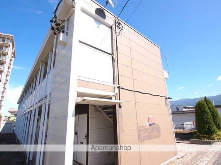 レオパレスマーガレット102の外観