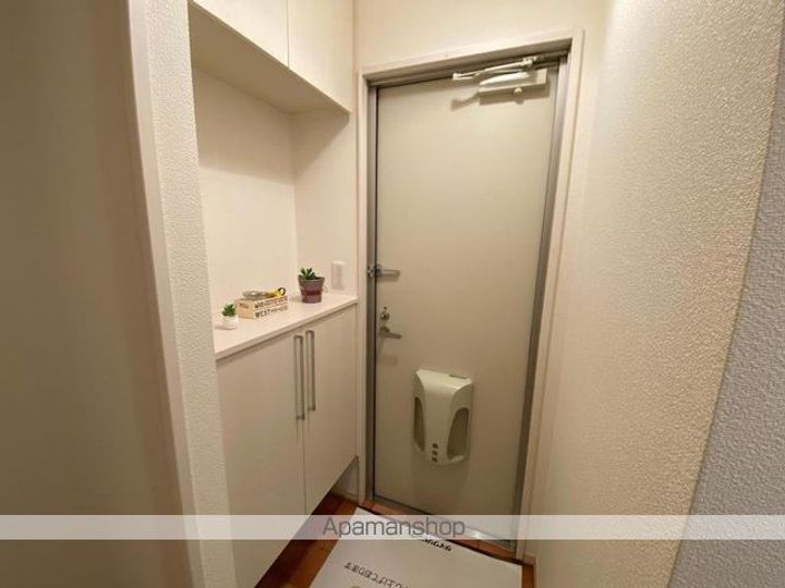 香川県高松市扇町2丁目の賃貸アパートの玄関