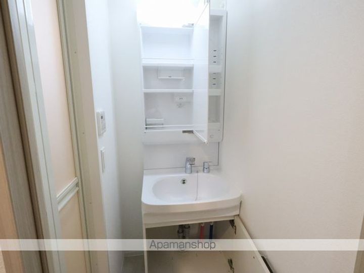 愛知県名古屋市中区富士見町の賃貸マンションの内装