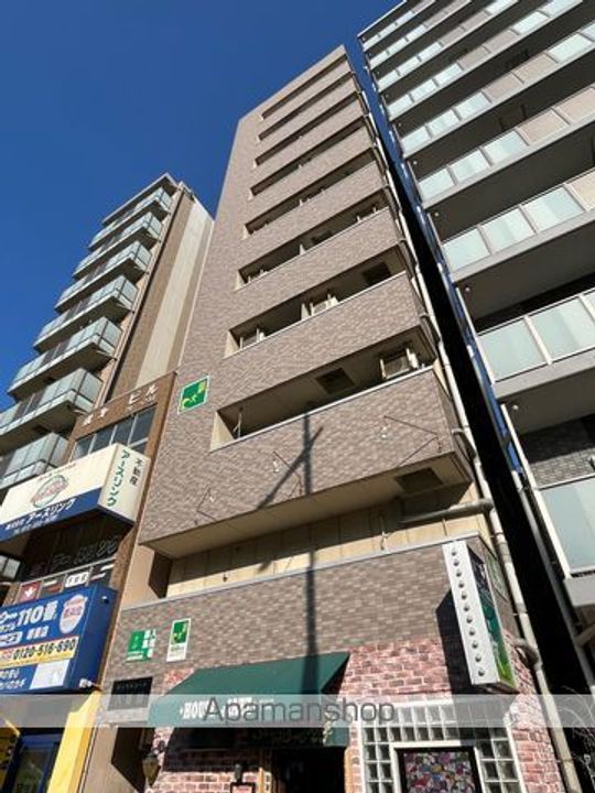 ロイヤルコート8番館の外観