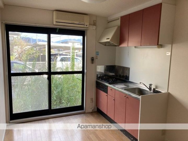 レオパレスBIG FALL102の居間