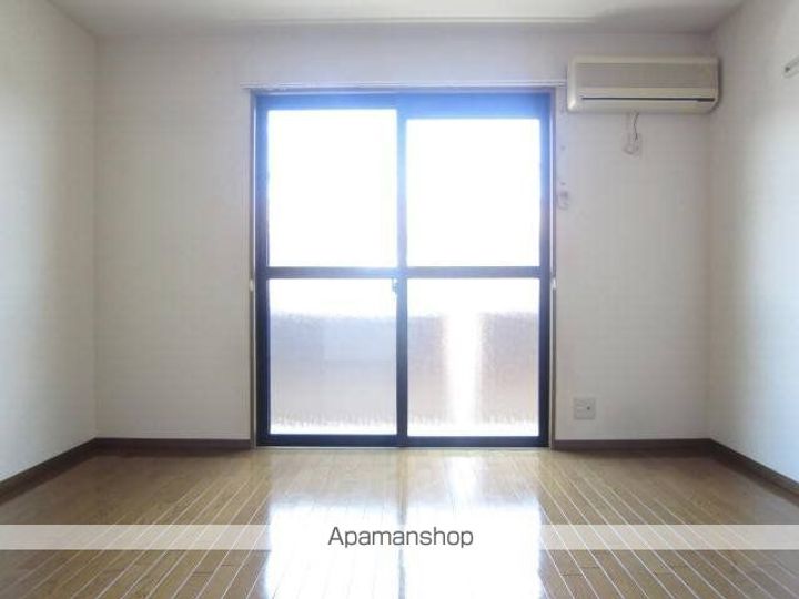 石楠花ハイツの内装