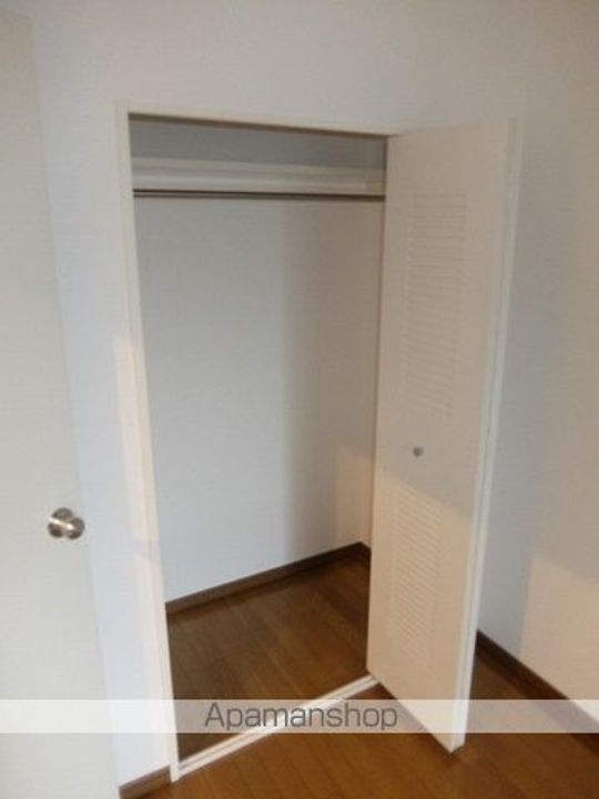 アーク河辺の内装