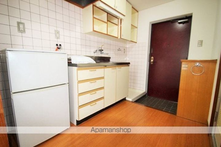 善通寺コーポ207の玄関