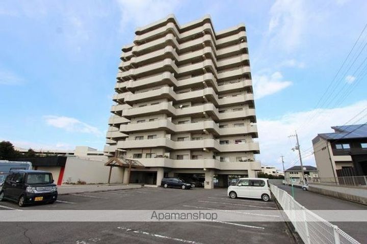 香川県高松市香西本町の賃貸マンションの外観