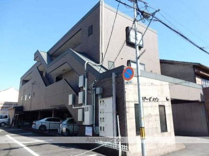 スリーゼメゾン301の外観