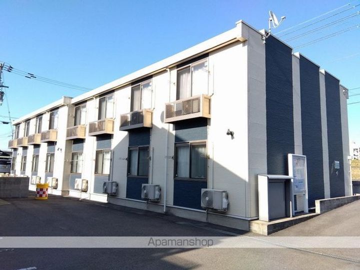 香川県丸亀市富士見町1丁目の賃貸アパートの外観