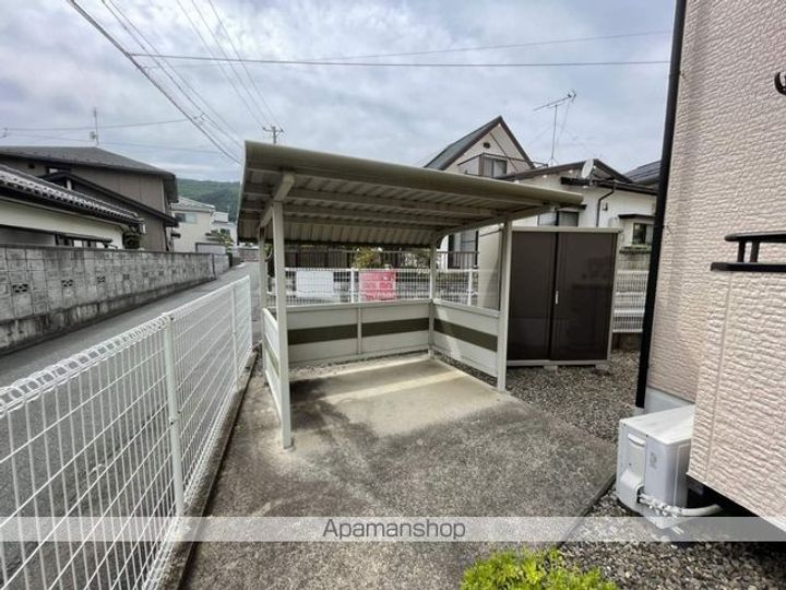 ドルチェカーザB棟の周辺