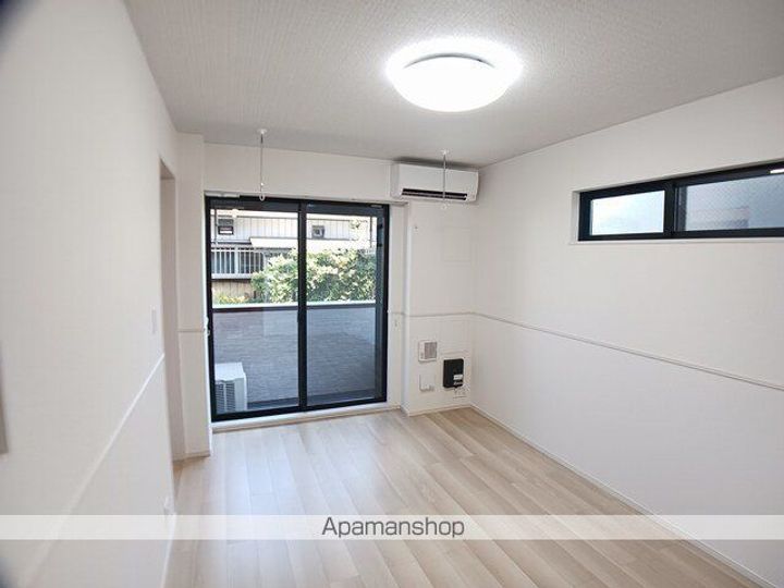 ヒカルサ土浦神立イーストⅠの居間