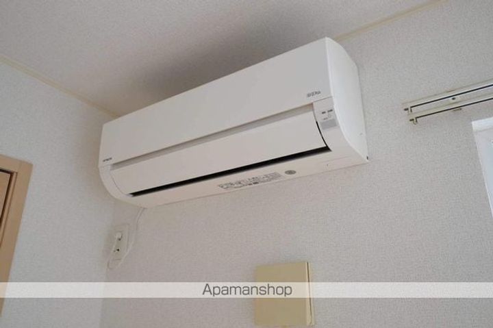 愛知県一宮市平島2丁目の賃貸アパートの内装