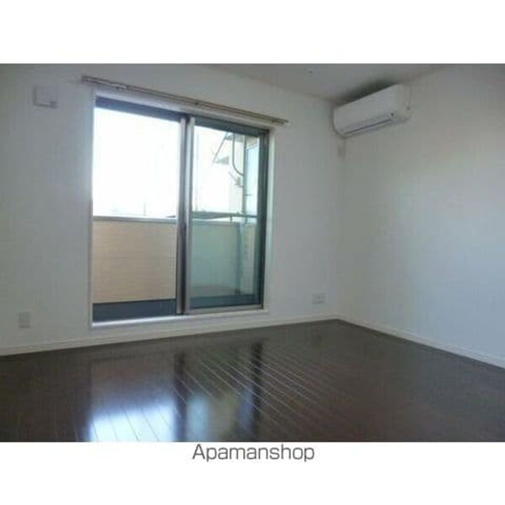 東京都練馬区氷川台2丁目の賃貸アパートの居間