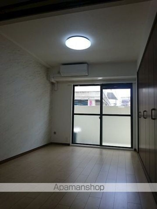 ワコーレ第二板橋の居間