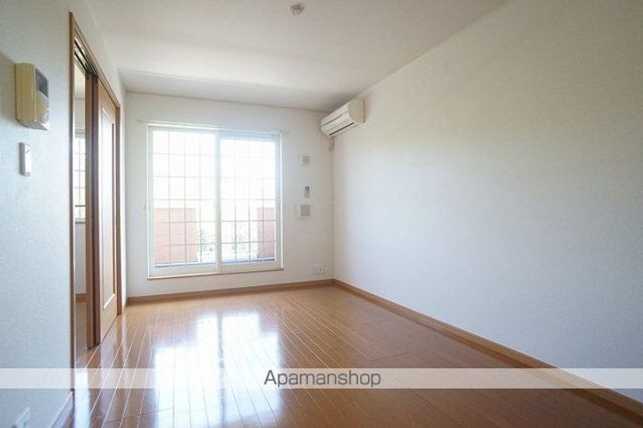 ローズウィンドゥAの居間