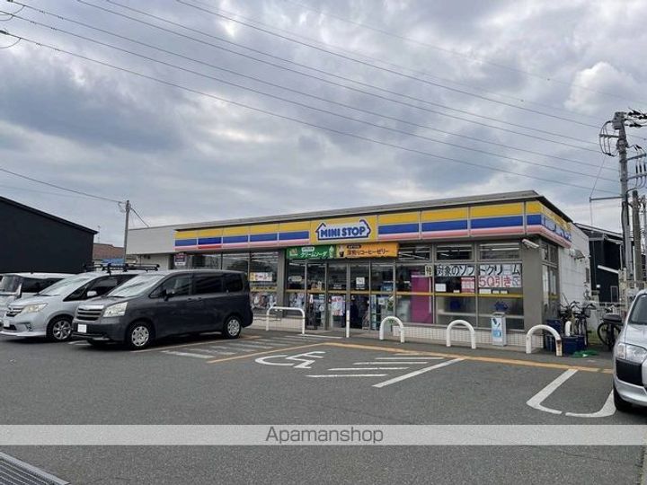 レオパレスミライアルの周辺