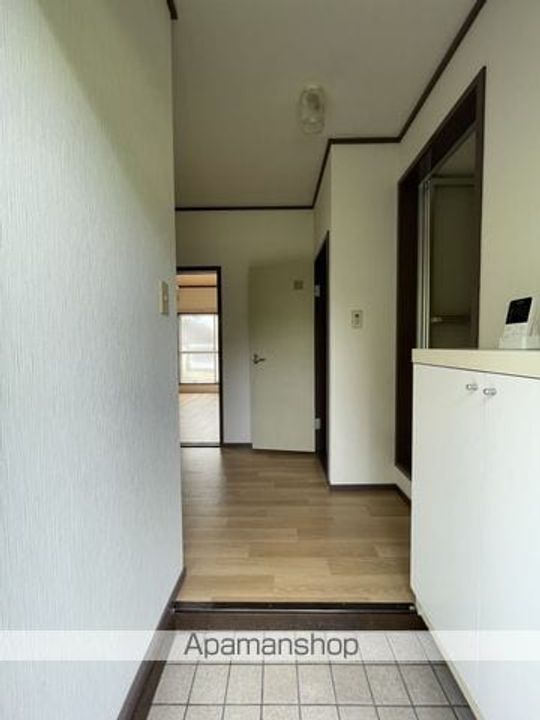 コーポシライ206の玄関