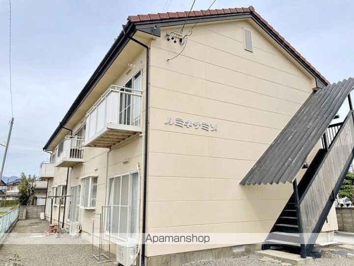 長野県松本市波田の賃貸アパートの外観