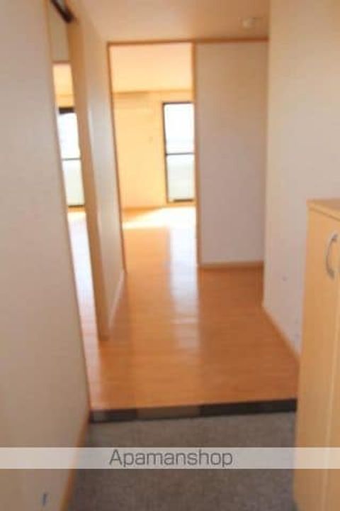 香川県高松市三条町の賃貸マンションの玄関