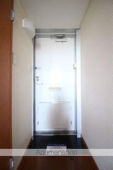 レオパレスエスペランスの玄関