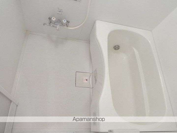 ロイヤルパレス七番館106の風呂