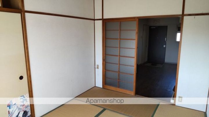 ハイツ伊藤305の居間