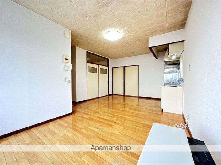 シャトークイーン2F右の内装