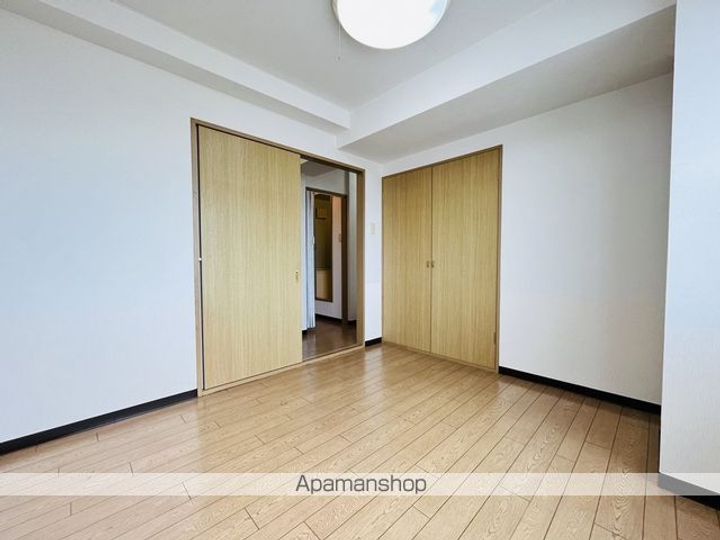 コートハウス的場の内装