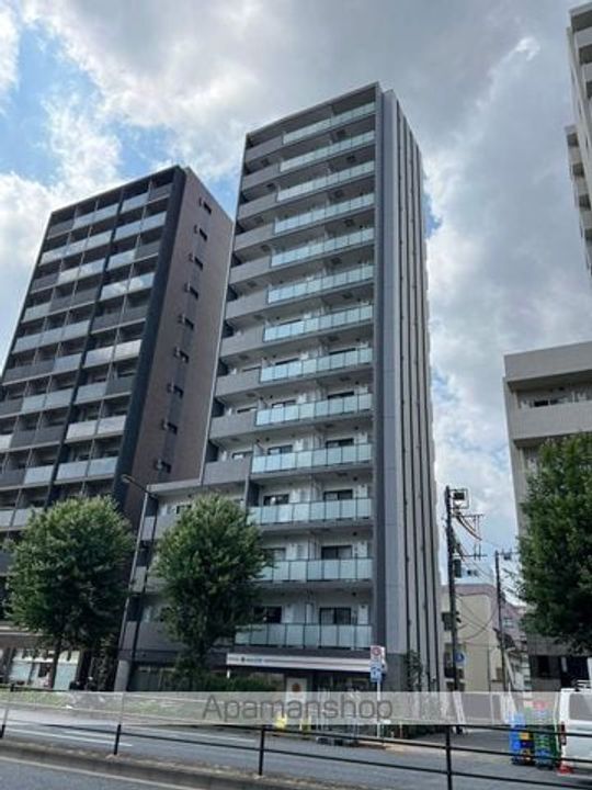 東京都新宿区北新宿1丁目の賃貸マンションの外観