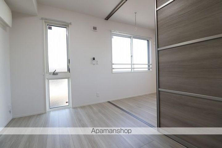 東京都福生市加美平2丁目の賃貸アパートの内装