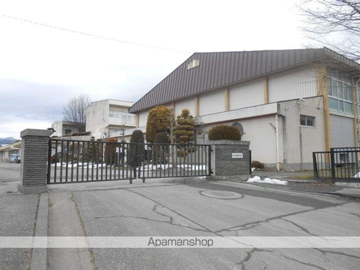 サンライフ松原202の周辺