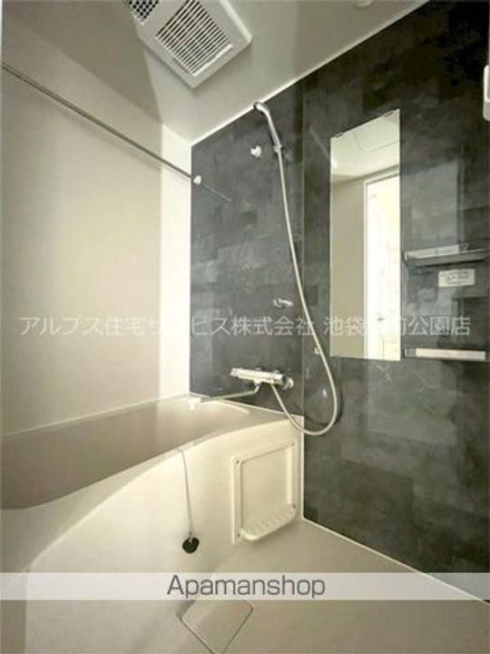 早稲田鶴巻町IMAハウスの風呂