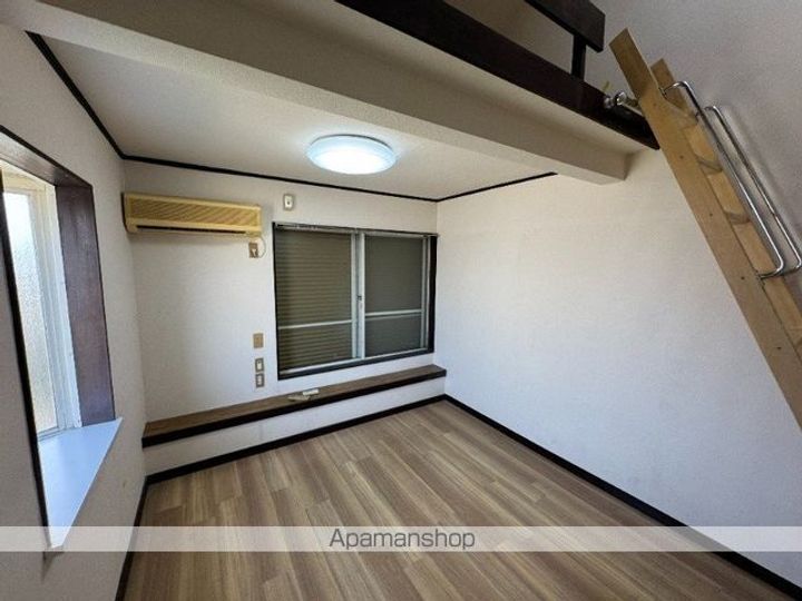 クロノス仙川の居間