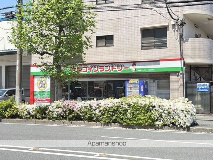 パティオ駒岡本館の周辺