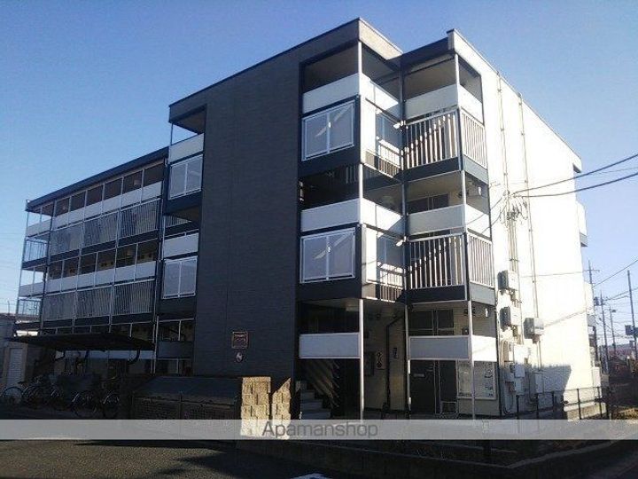 レオパレスエスト逆井の外観