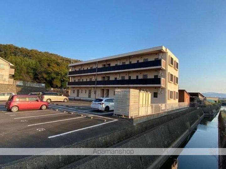 香川県高松市東山崎町の賃貸マンションの外観