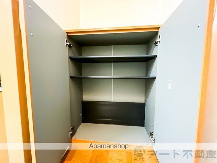 東一万ビルの内装